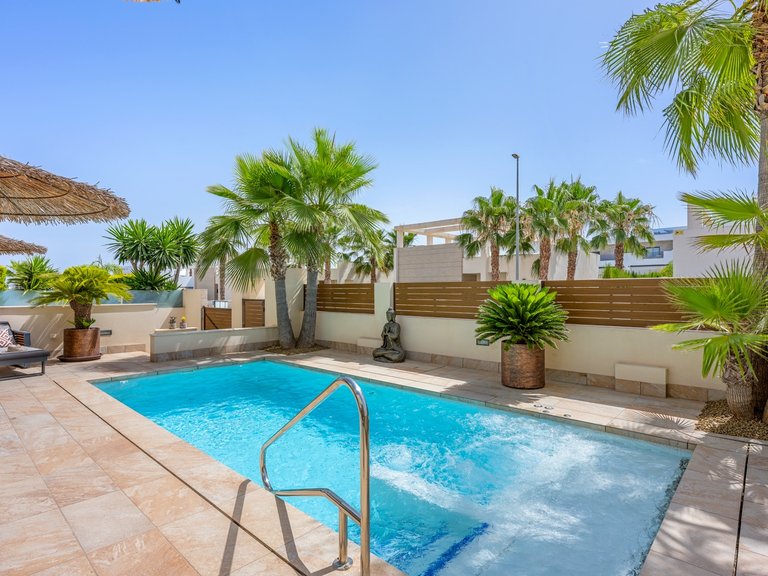 Villa for Sale in Benijofar, Alicante 5