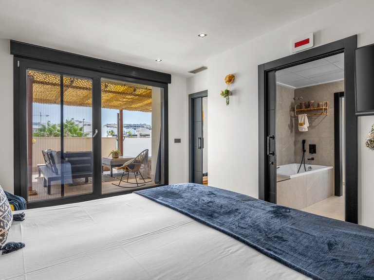 Villa for Sale in Benijofar, Alicante 46