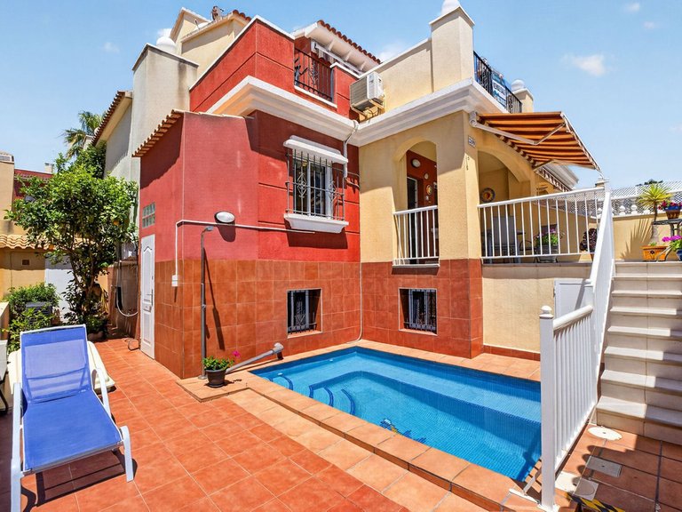 Town House for Sale in Torrevieja, Alicante 1