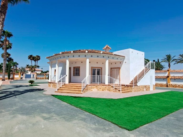 Villa for Sale in Catral, Alicante 23
