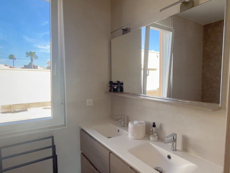 Villa for Sale in Torrevieja, Alicante 26