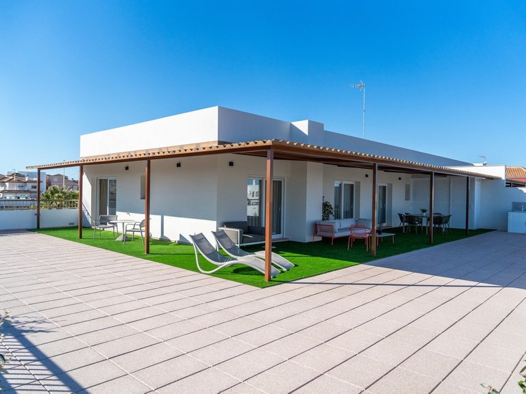 Apartment for Sale in La Zenia, Alicante 1