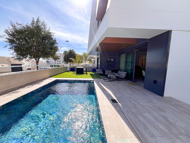 Apartment for Sale in Guardamar Del Segura, Alicante 1