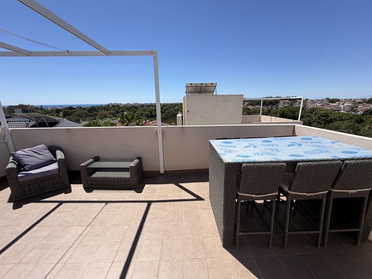 Villa for Sale in Mil Palmeras, Alicante 28