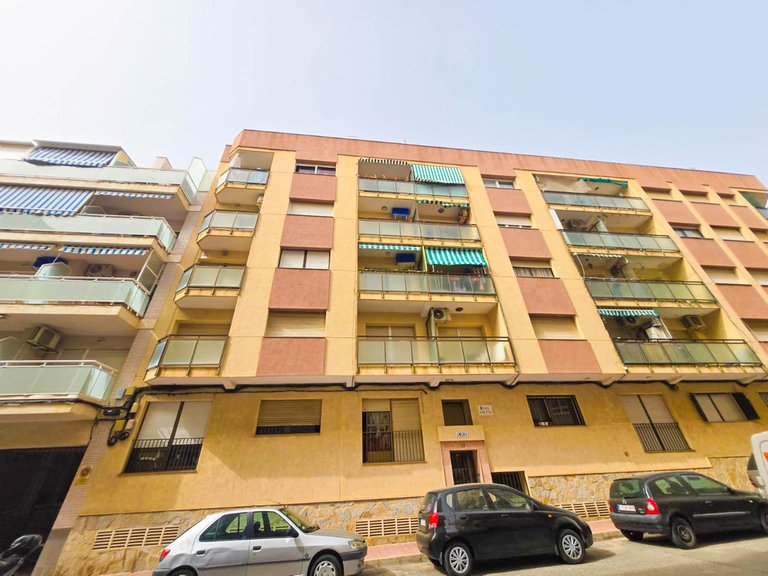 Apartment for Sale in Torrevieja, Alicante 32
