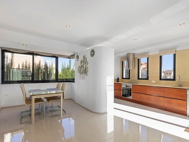 Villa for Sale in La Zenia, Alicante 11