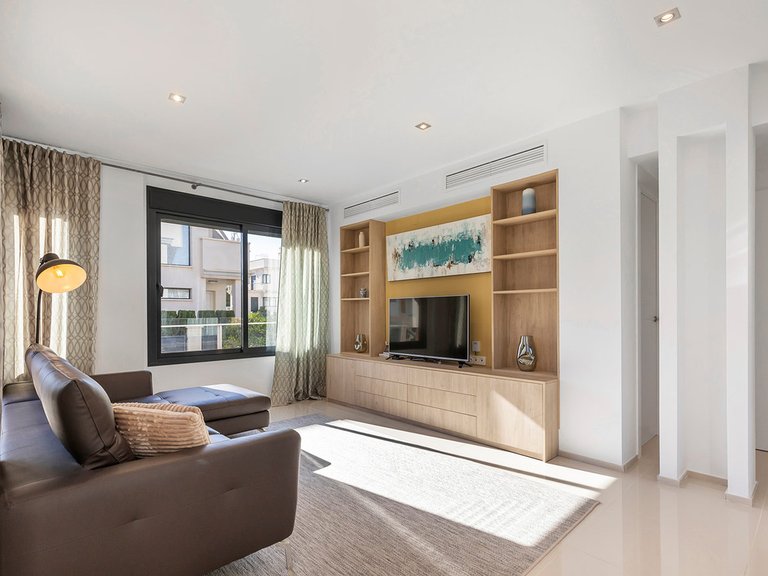 Villa for Sale in La Zenia, Alicante 16
