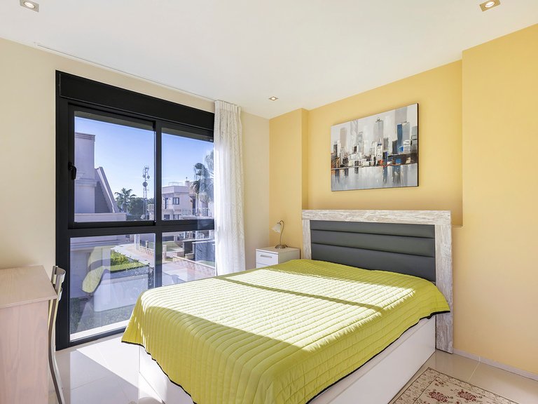 Villa for Sale in La Zenia, Alicante 24