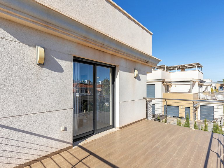 Villa for Sale in La Zenia, Alicante 29