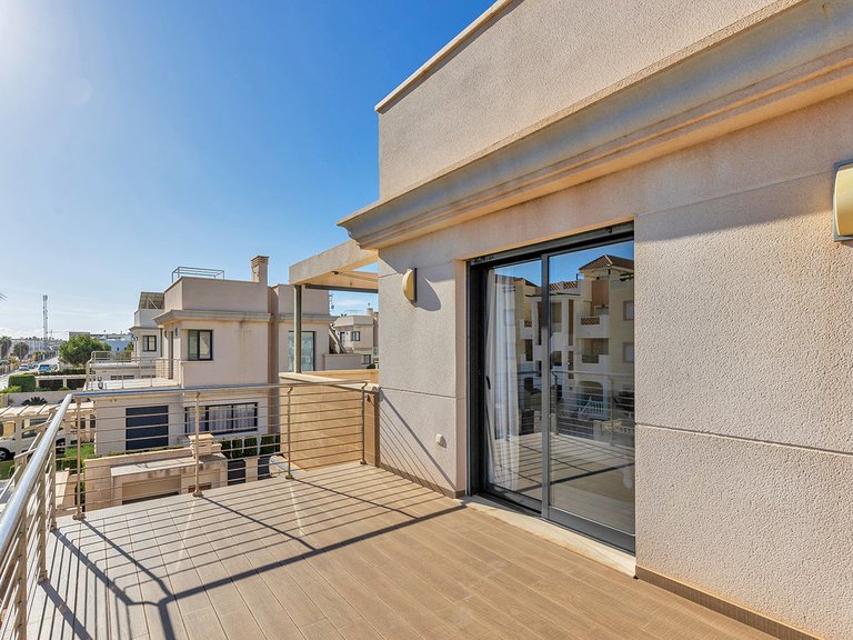 Villa for Sale in La Zenia, Alicante 30
