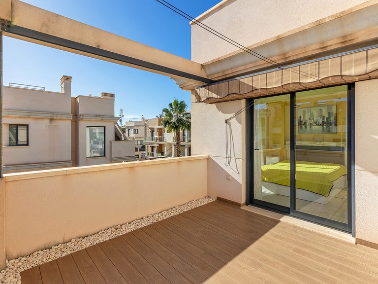 Villa for Sale in La Zenia, Alicante 32