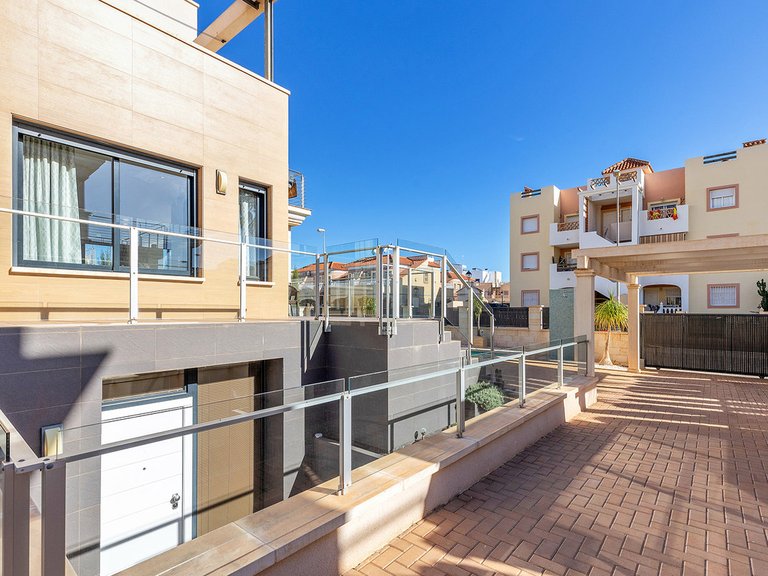 Villa for Sale in La Zenia, Alicante 38