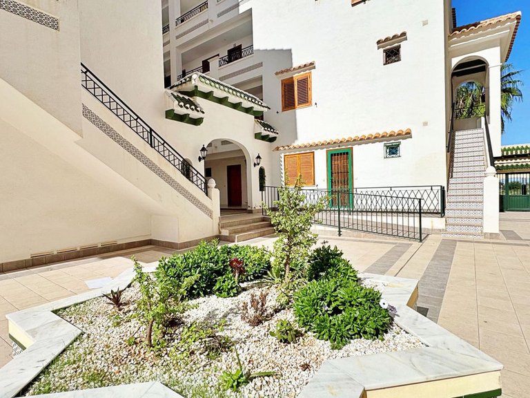 Apartment for Sale in Torrevieja, Alicante 47