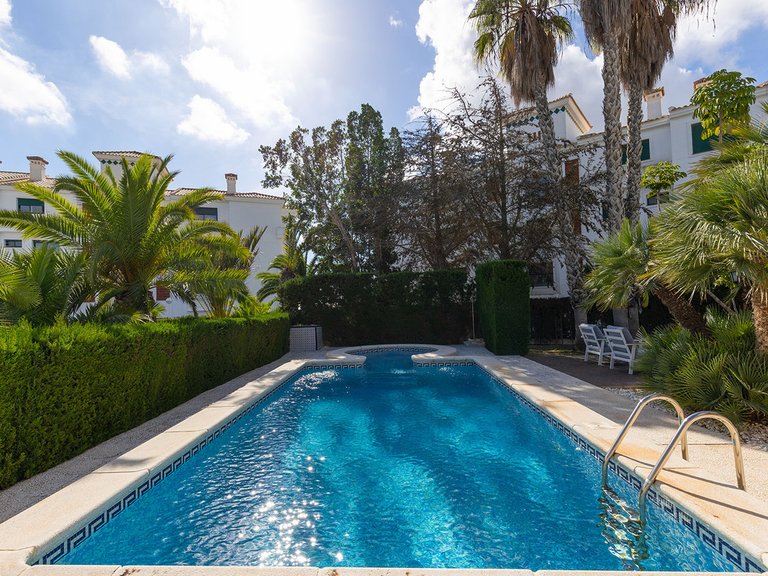 Villa for Sale in Villamartin, Alicante 12