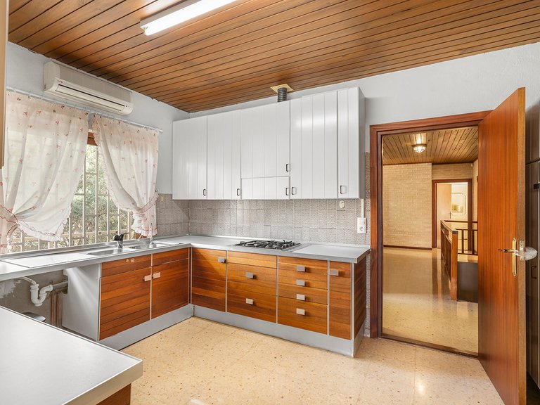 Villa for Sale in Villamartin, Alicante 19