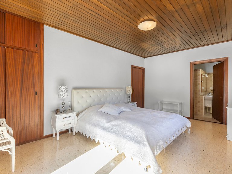 Villa for Sale in Villamartin, Alicante 23