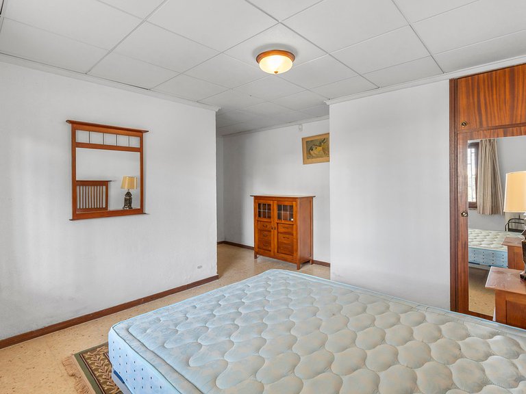 Villa for Sale in Villamartin, Alicante 38