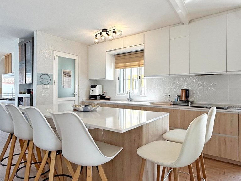 Villa for Sale in Villamartin, Alicante 28