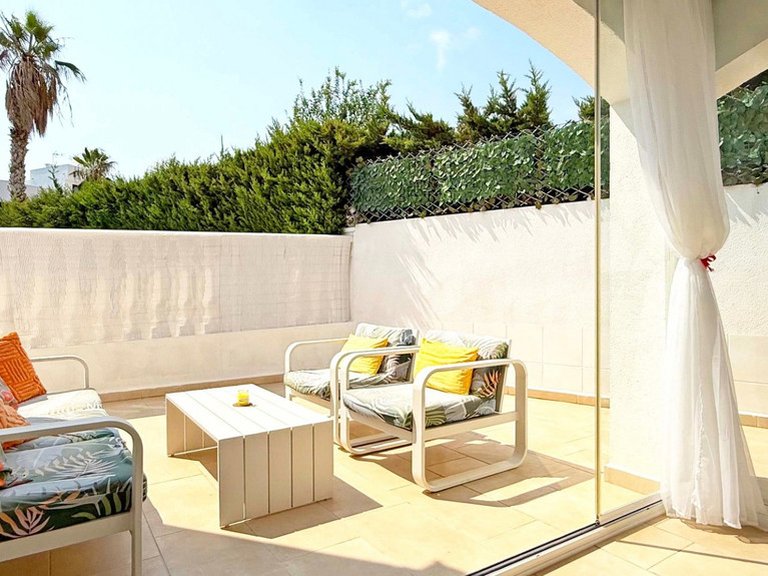 Villa for Sale in Villamartin, Alicante 35