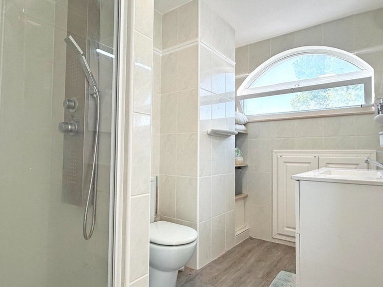 Villa for Sale in Villamartin, Alicante 39