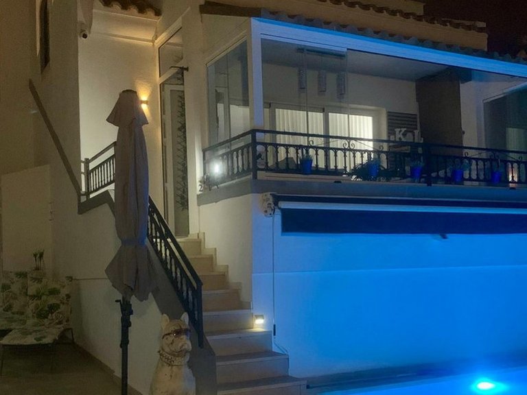 Villa for Sale in Villamartin, Alicante 40