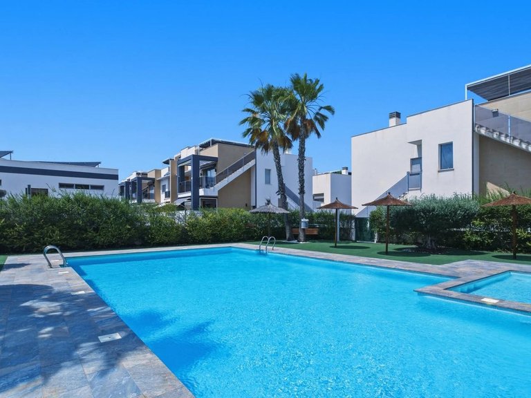 Apartment for Sale in Guardamar Del Segura, Alicante 2