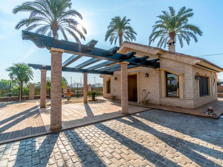 Villa for Sale in Orihuela, Alicante 48