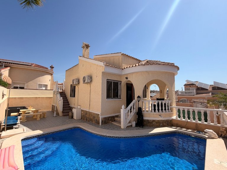Villa for Sale in Ciudad Quesada, Alicante 1