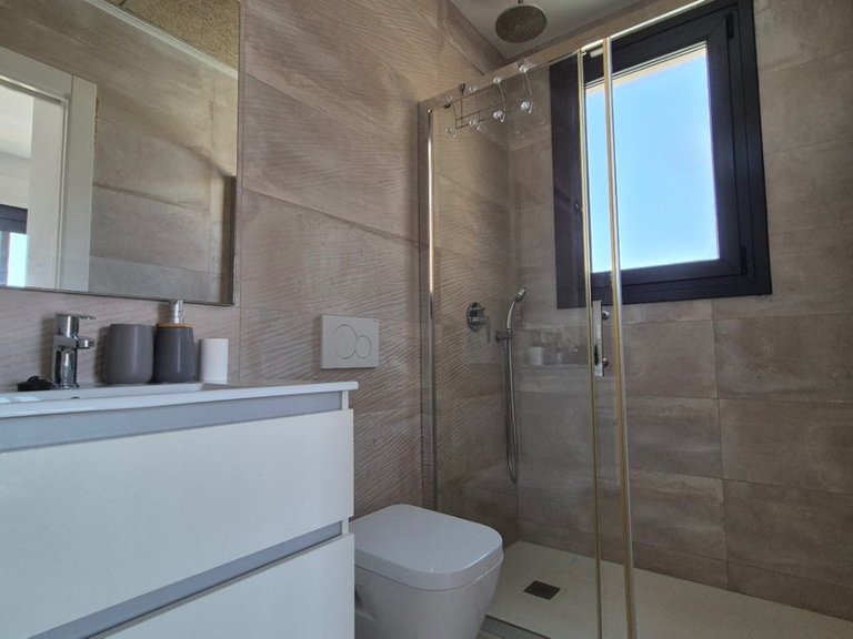 Villa for Sale in Torrevieja, Alicante 28