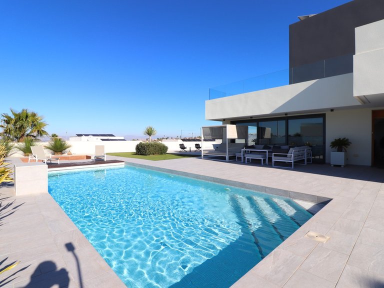 Villa for Sale in Rojales, Alicante 2