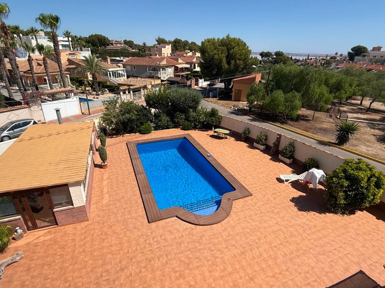 Villa for Sale in Torrevieja, Alicante 1