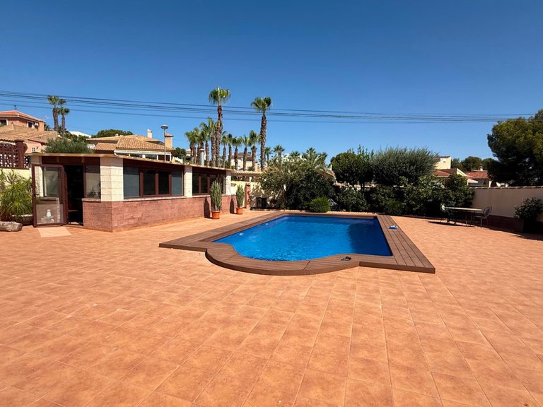 Villa for Sale in Torrevieja, Alicante 2