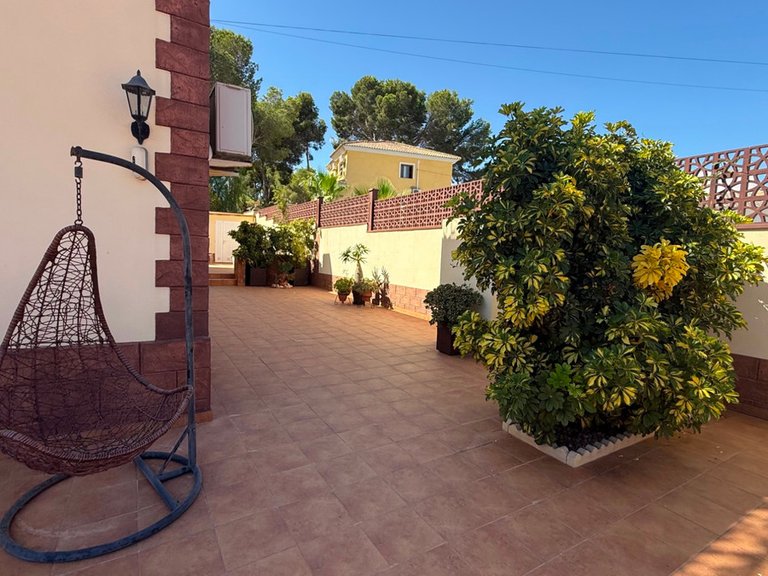 Villa for Sale in Torrevieja, Alicante 3