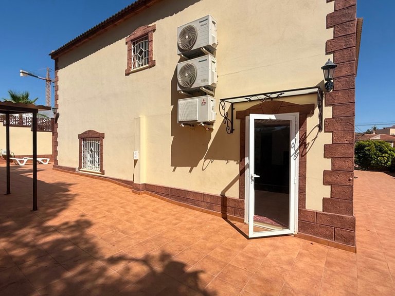 Villa for Sale in Torrevieja, Alicante 9