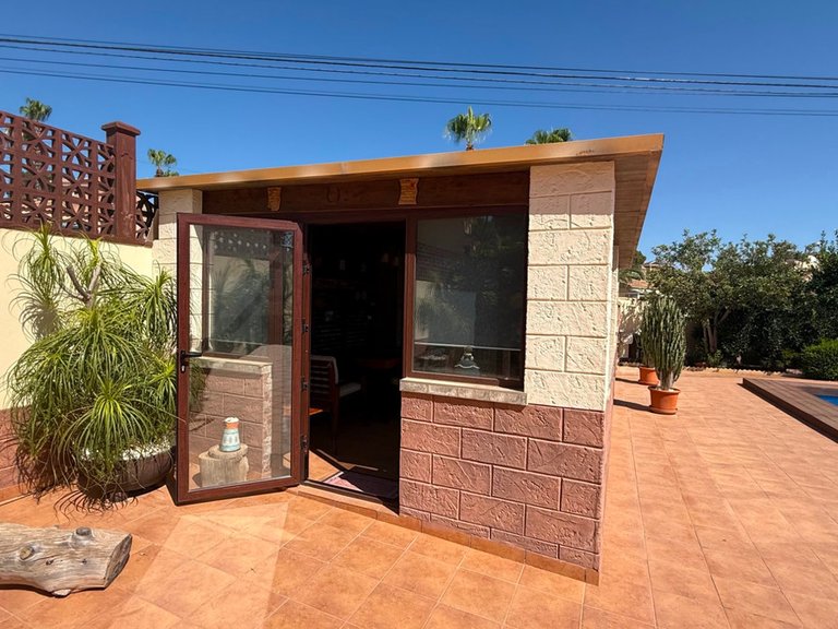 Villa for Sale in Torrevieja, Alicante 11