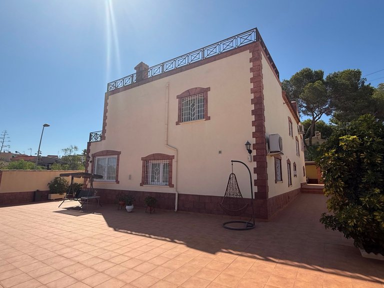 Villa for Sale in Torrevieja, Alicante 15
