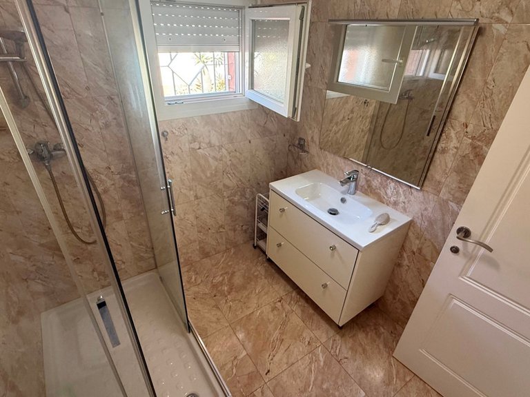 Villa for Sale in Torrevieja, Alicante 46