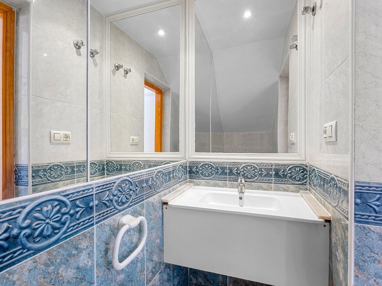 Town House for Sale in Villamartin, Alicante 12