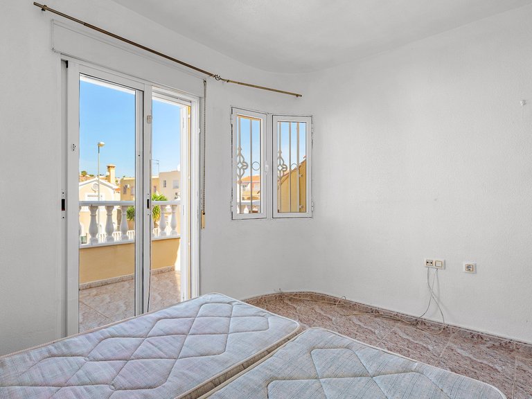 Town House for Sale in Villamartin, Alicante 14