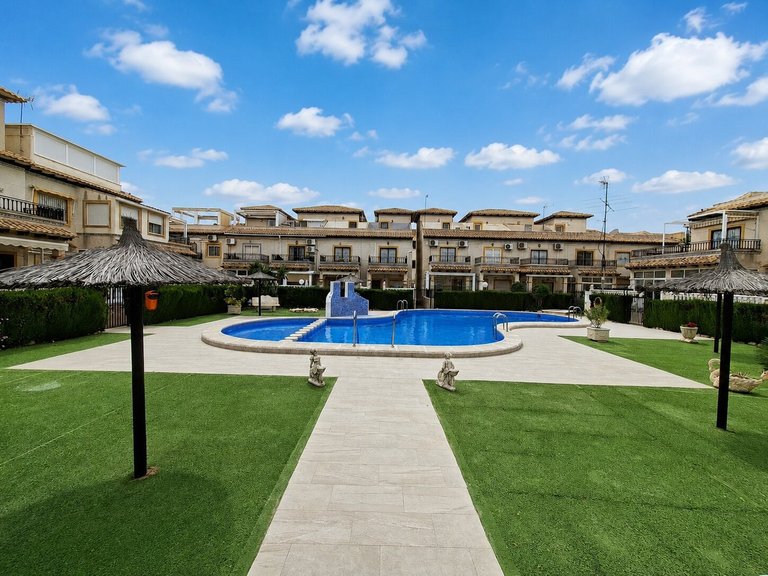 Apartment for Sale in Punta Prima, Alicante 2