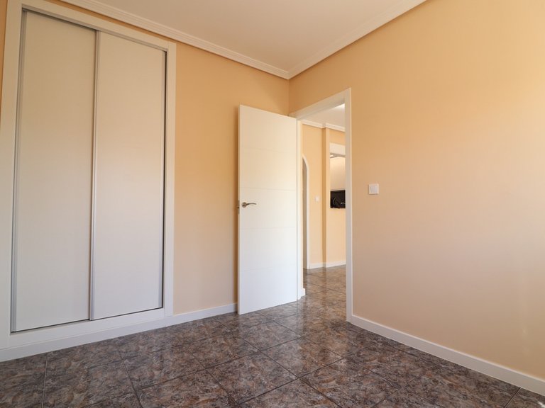 Apartment for Sale in Punta Prima, Alicante 16