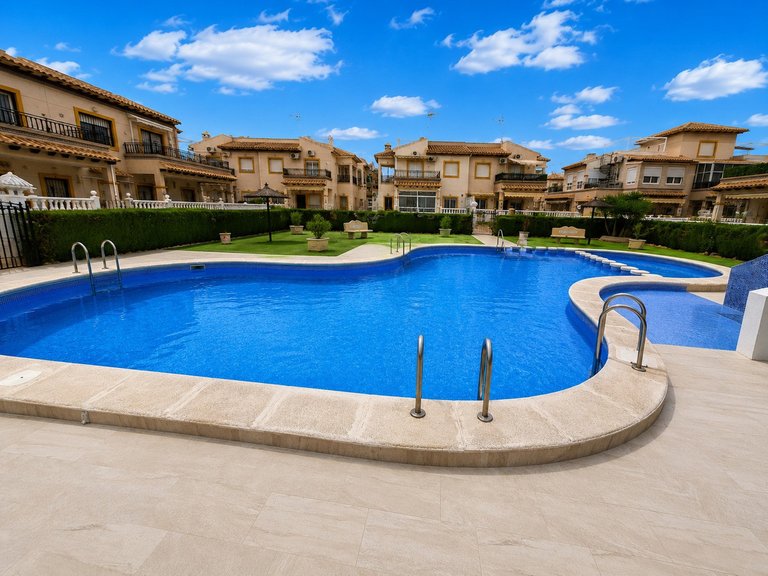 Apartment for Sale in Punta Prima, Alicante 22