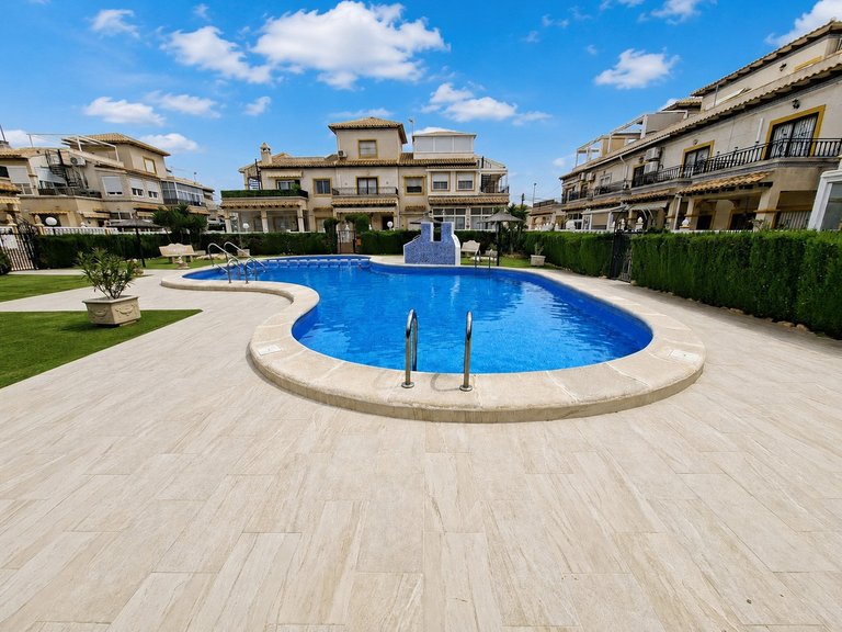 Apartment for Sale in Punta Prima, Alicante 23