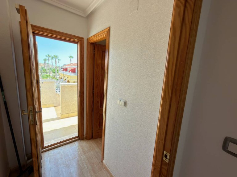Villa for Sale in Algorfa, Alicante 11