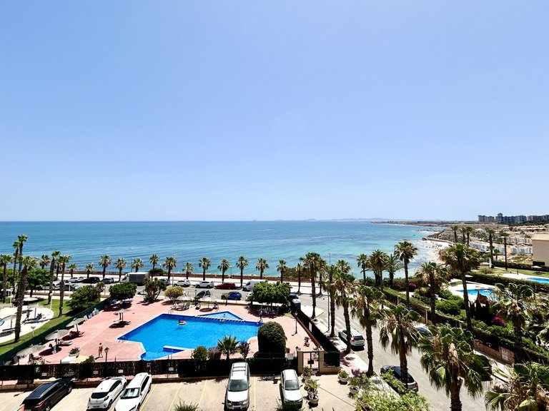 Apartment for Sale in Cabo Roig, Alicante 2