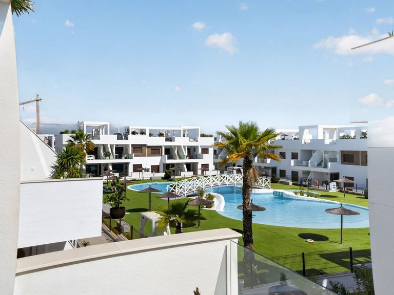 Apartment for Sale in Los Balcones, Alicante 26