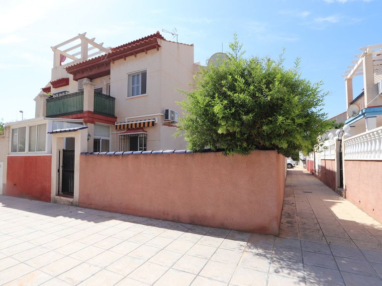 Apartment for Sale in Playa Flamenca, Alicante 1
