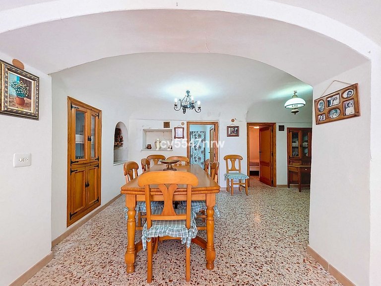 Country House for Sale in Pinoso, Alicante 8