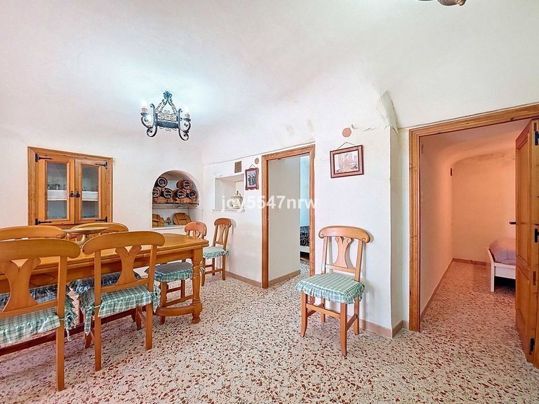 Country House for Sale in Pinoso, Alicante 9