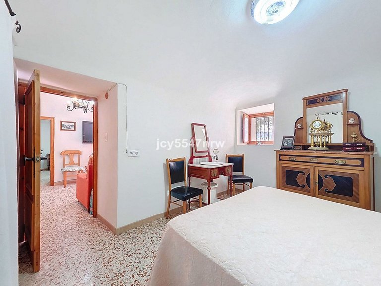 Country House for Sale in Pinoso, Alicante 24
